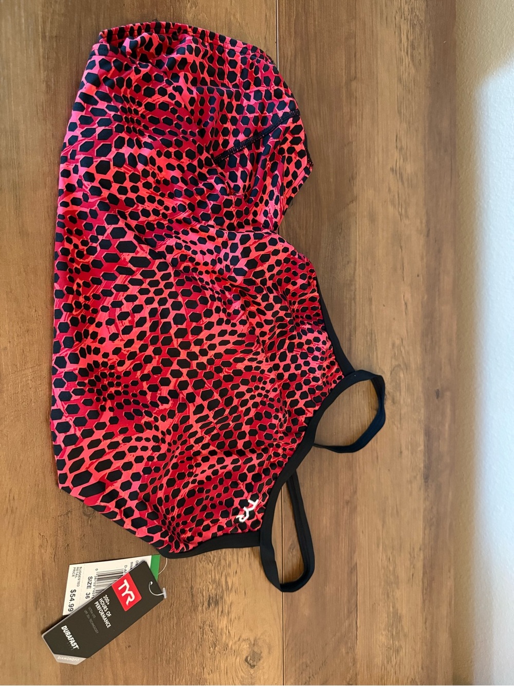 TYR Women’s Swimsuit Red and Black Leopard Size 36 NWT